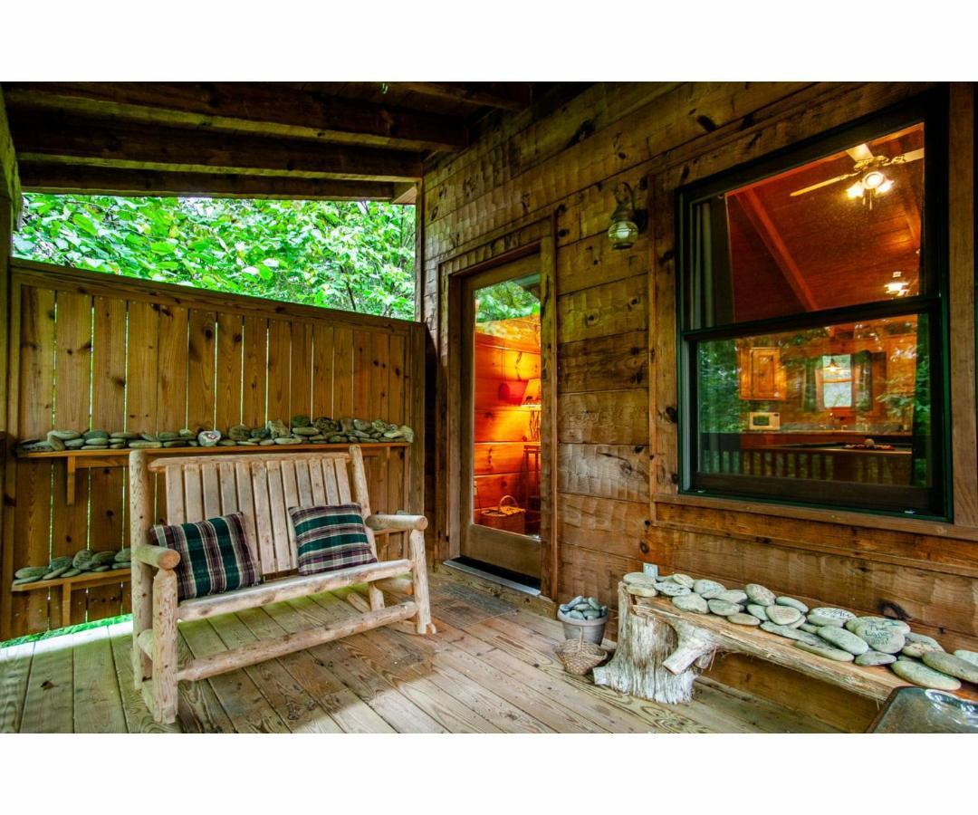 鸽子谷Peekaboo With Hot Tub, Pool Table, And Jacuzzi别墅 外观 照片