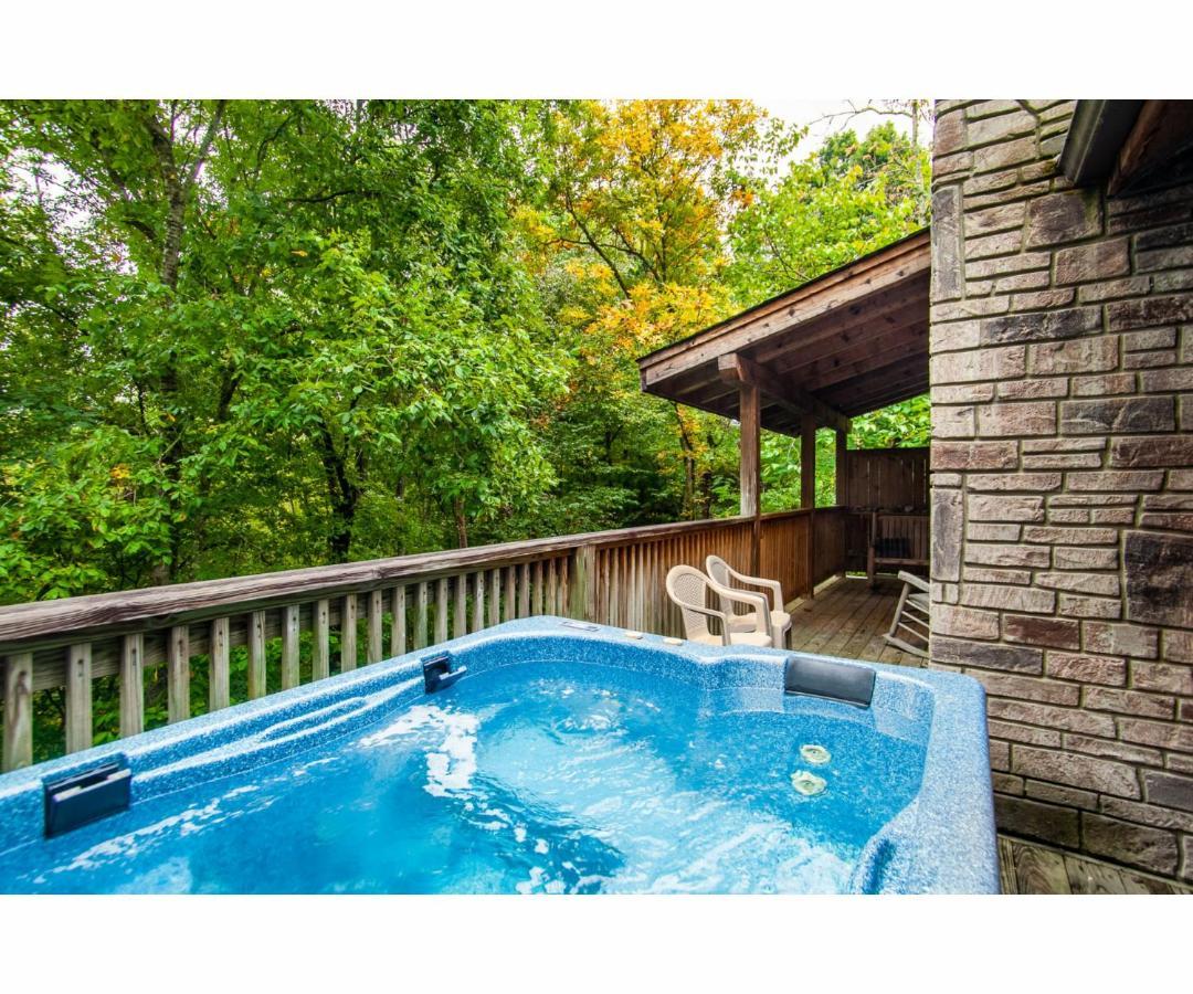 鸽子谷Peekaboo With Hot Tub, Pool Table, And Jacuzzi别墅 外观 照片