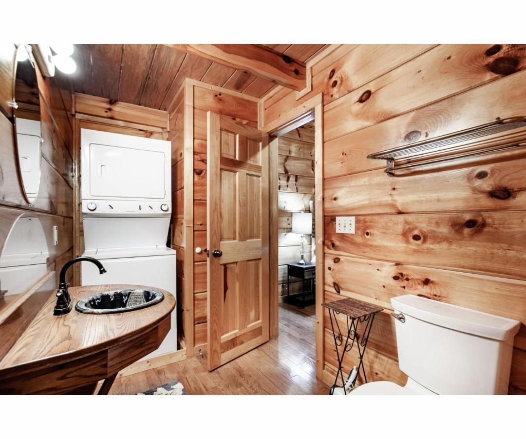 鸽子谷Peekaboo With Hot Tub, Pool Table, And Jacuzzi别墅 外观 照片