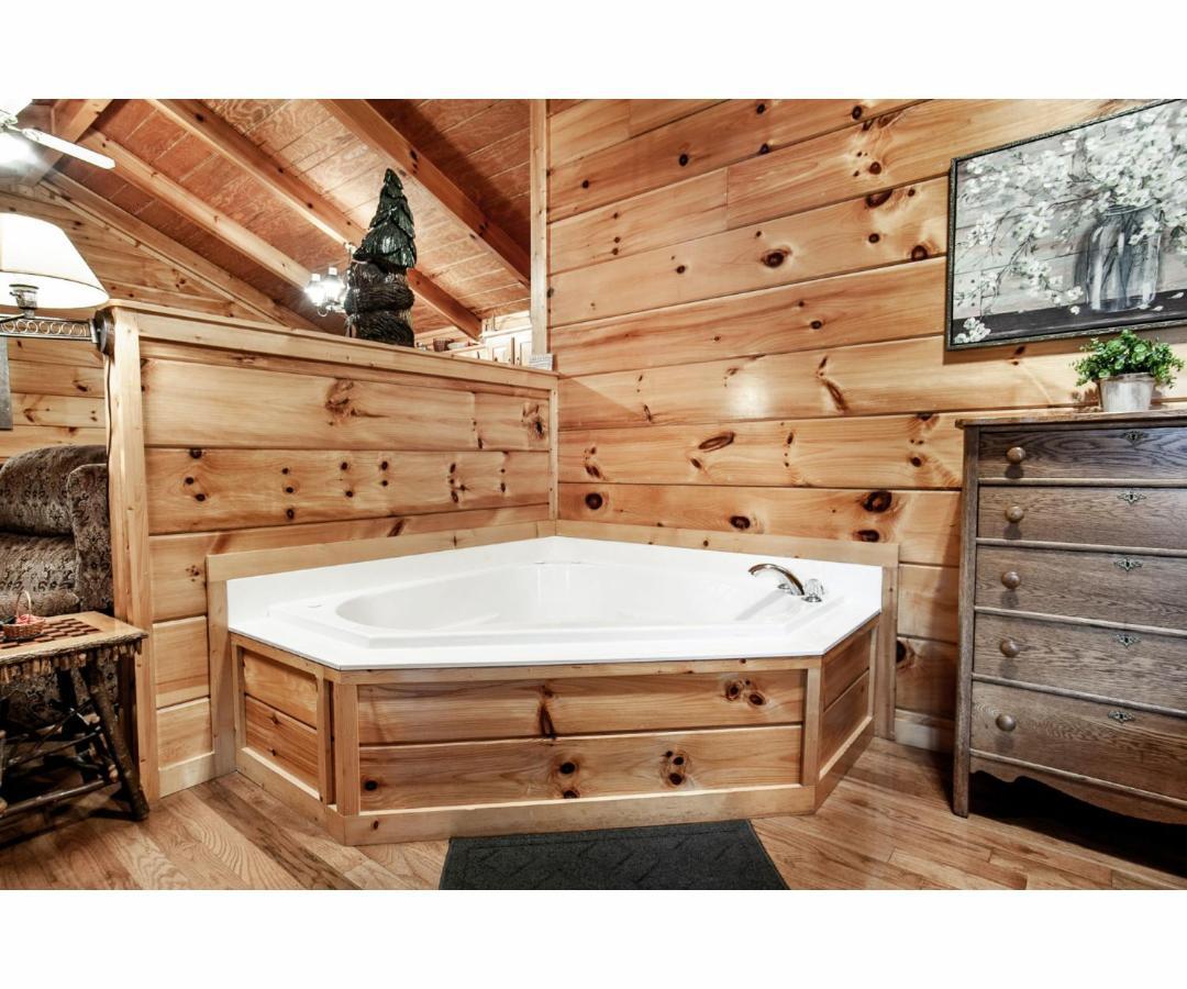 鸽子谷Peekaboo With Hot Tub, Pool Table, And Jacuzzi别墅 外观 照片