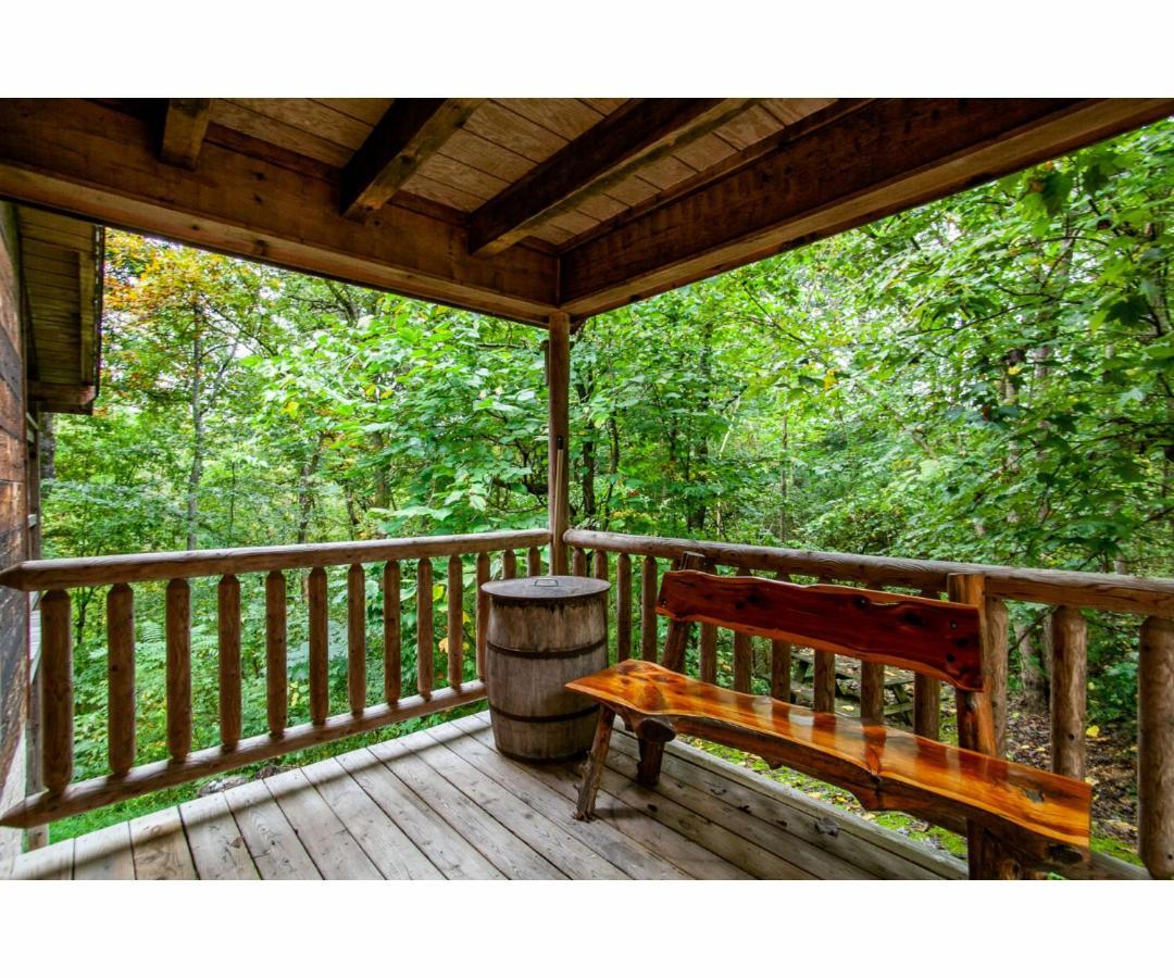 鸽子谷Peekaboo With Hot Tub, Pool Table, And Jacuzzi别墅 外观 照片