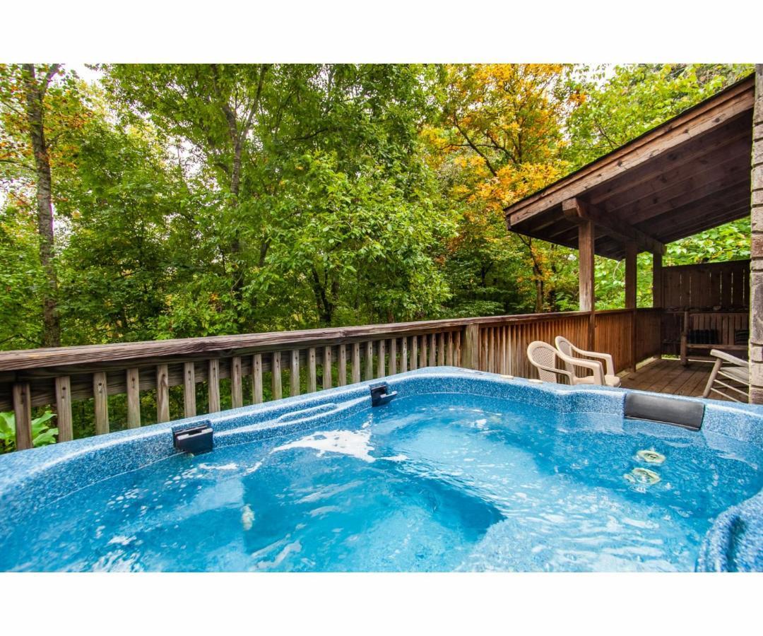 鸽子谷Peekaboo With Hot Tub, Pool Table, And Jacuzzi别墅 外观 照片
