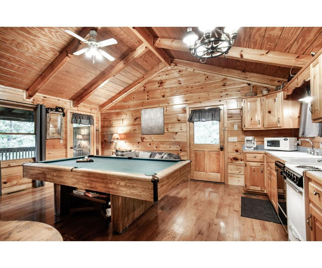 鸽子谷Peekaboo With Hot Tub, Pool Table, And Jacuzzi别墅 外观 照片